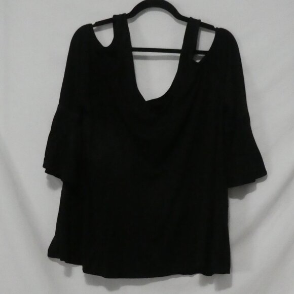 LOVE & LEGEND | 2X | Chic Black Cold Shoulder Top | Bell Sleeves | Front Detail - Picture 2 of 16